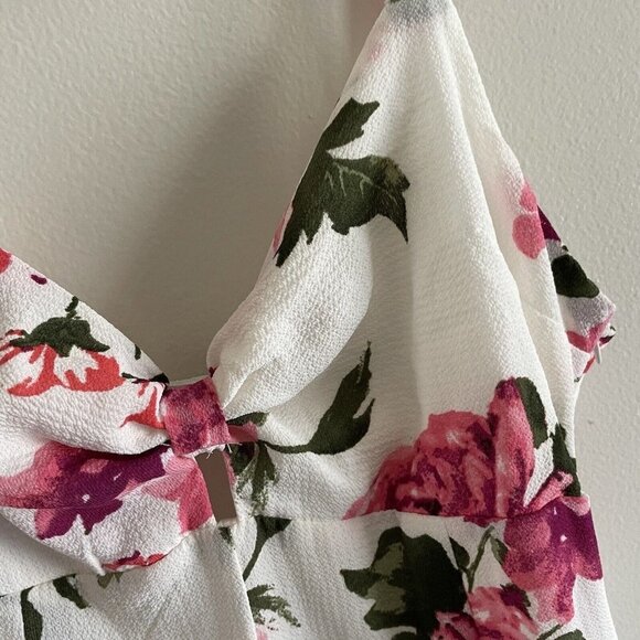 Forever 21 Favlux Women SZ M Ivory Floral Twist Front Top Strappy Jumpsuit NWT - Picture 5 of 10